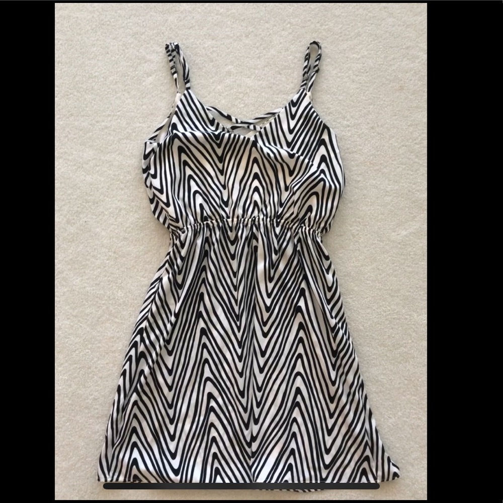 Bar III Women’s Black and White Dress, Small
